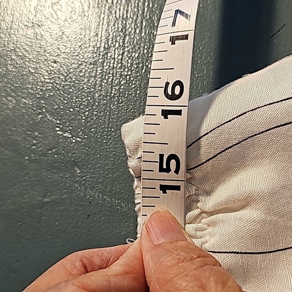 H&M, NWT wide leg white with pinstripe. Size medium. Elastic waist with tie. - Picture 8 of 8